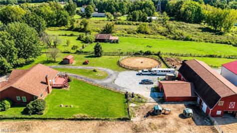 18 Manning Road Mogadore OH 44260