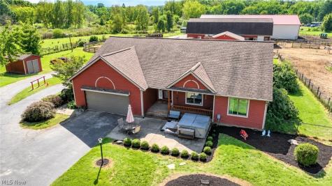 18 Manning Road Mogadore OH 44260
