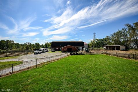 18 Manning Road Mogadore OH 44260