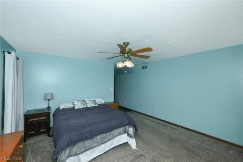 18 Manning Road Mogadore OH 44260