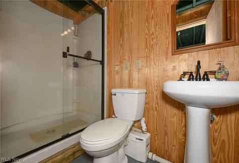 18 Manning Road Mogadore OH 44260