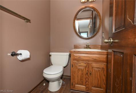 18 Manning Road Mogadore OH 44260
