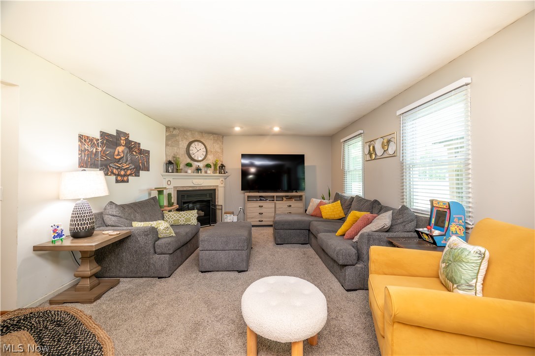2218 Crestmont Drive Girard OH 44420