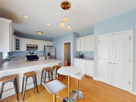 5133 W 7th Street Brooklyn Heights OH 44131