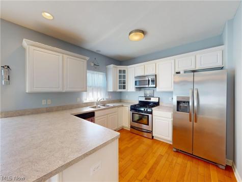 5133 W 7th Street Brooklyn Heights OH 44131