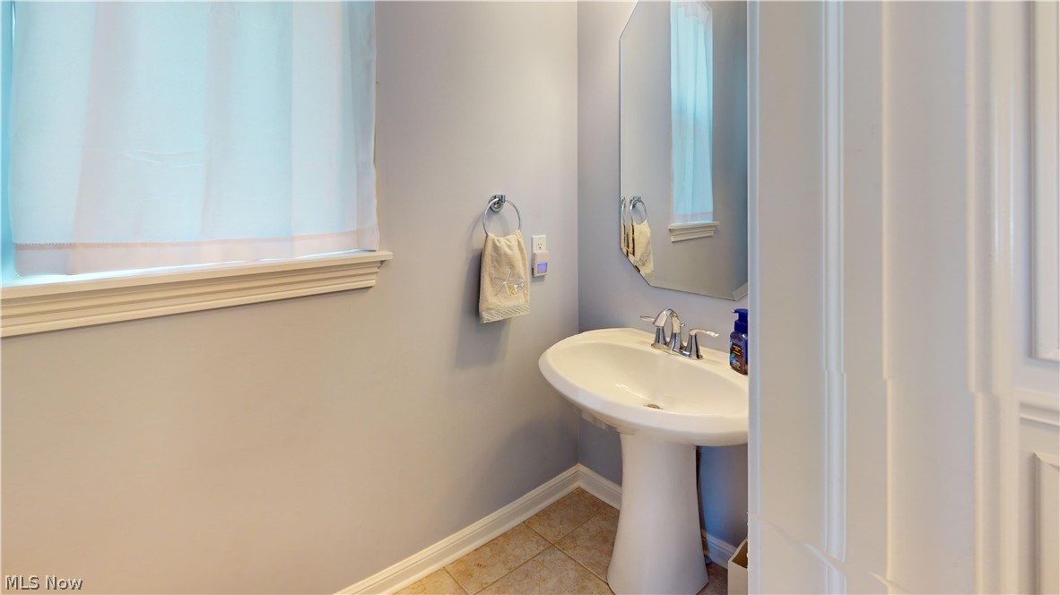 5133 W 7th Street Brooklyn Heights OH 44131