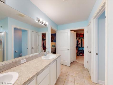 5133 W 7th Street Brooklyn Heights OH 44131
