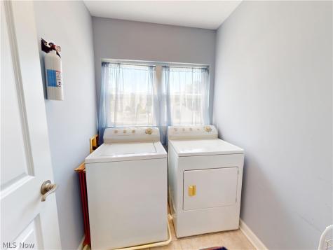 5133 W 7th Street Brooklyn Heights OH 44131