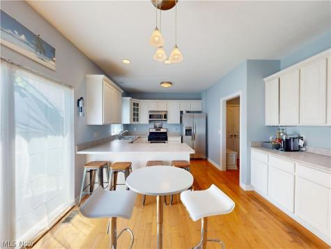 5133 W 7th Street Brooklyn Heights OH 44131