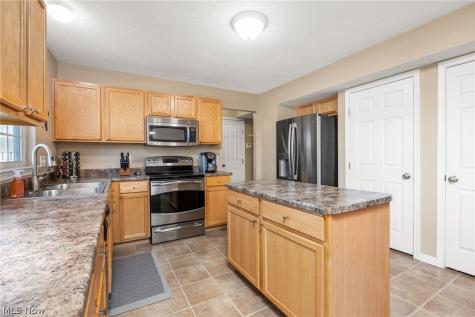 2664 Day Lily Lane Medina OH 44256