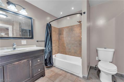 5628 Pacific Avenue Cleveland OH 44102