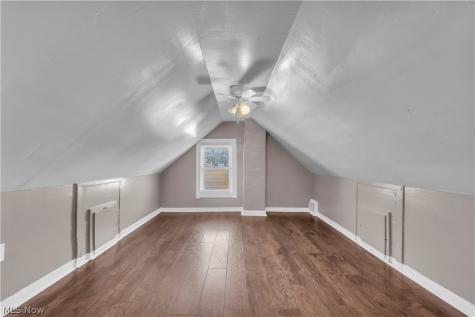 5628 Pacific Avenue Cleveland OH 44102