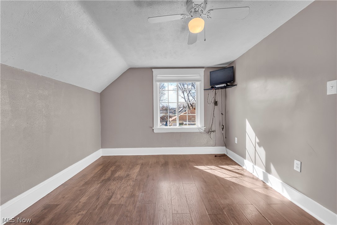 5628 Pacific Avenue Cleveland OH 44102