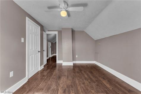 5628 Pacific Avenue Cleveland OH 44102