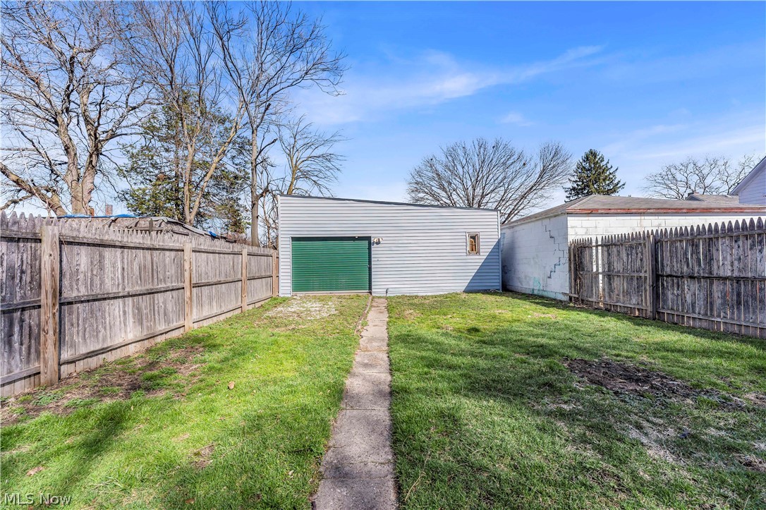 5628 Pacific Avenue Cleveland OH 44102