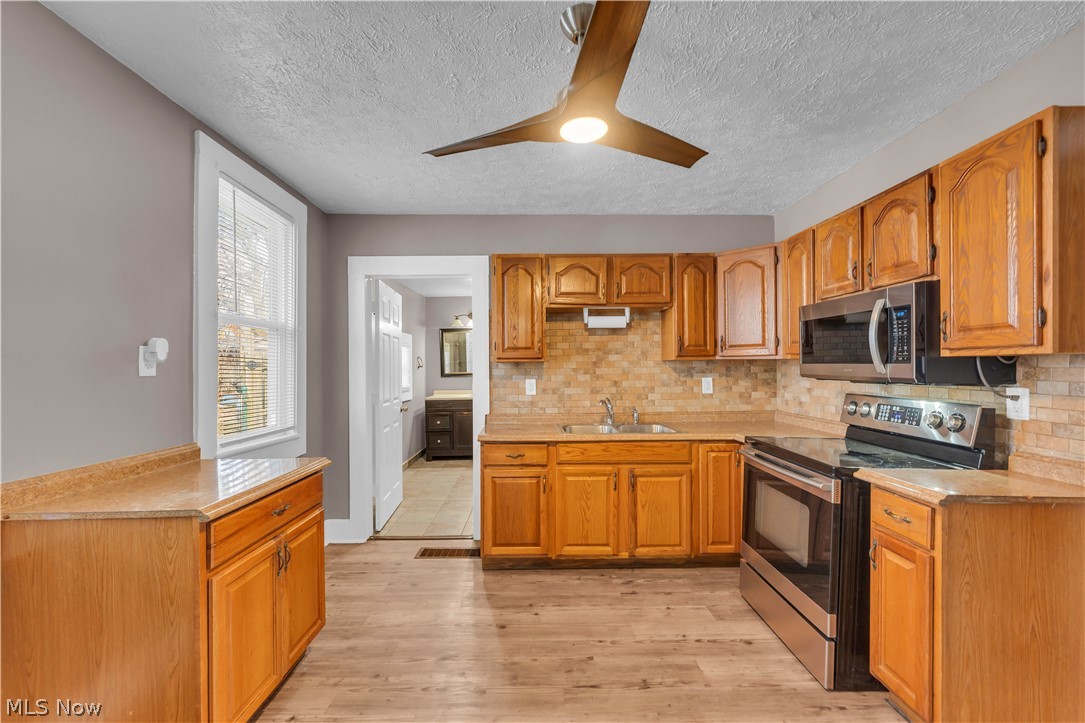 5628 Pacific Avenue Cleveland OH 44102