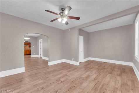 5628 Pacific Avenue Cleveland OH 44102