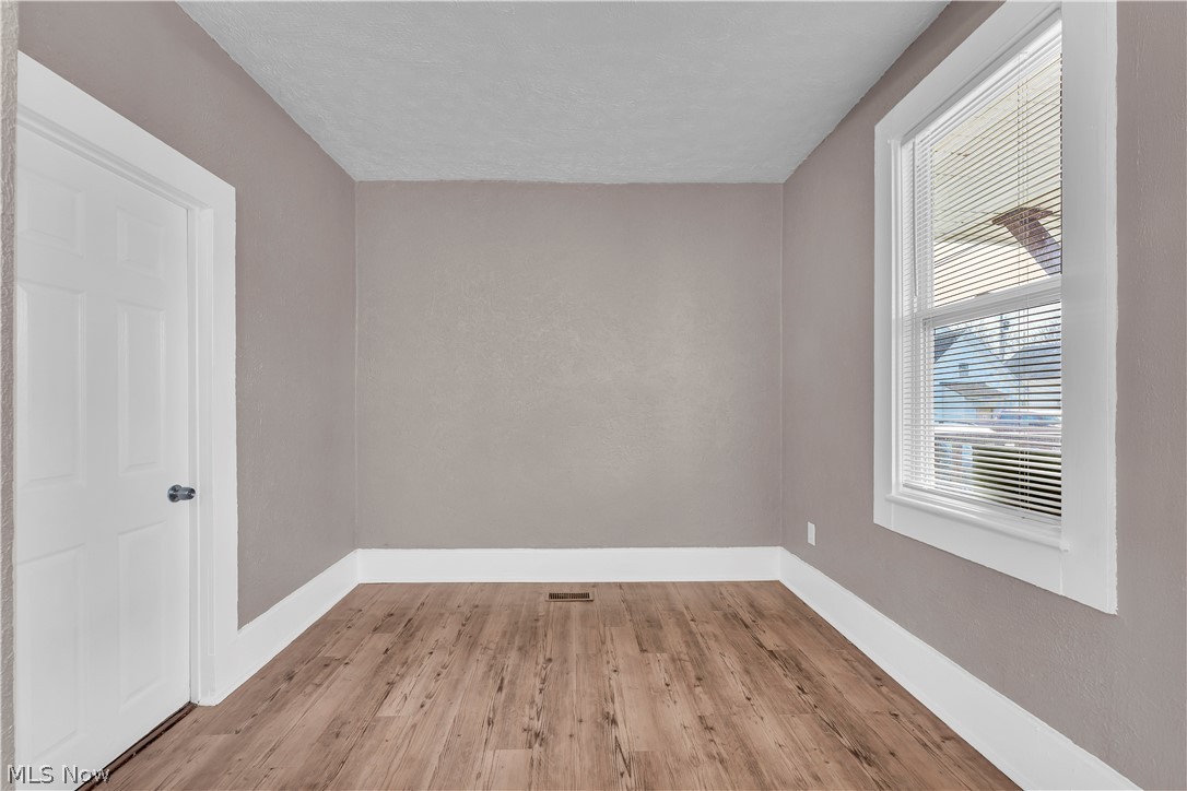 5628 Pacific Avenue Cleveland OH 44102