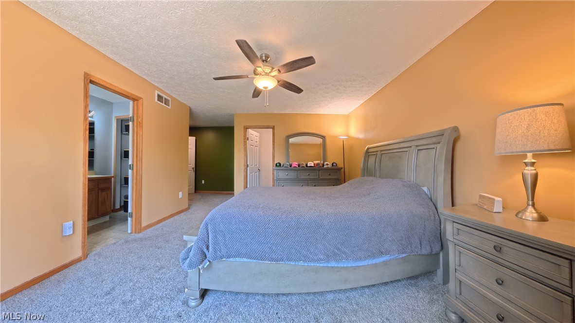 1271 Oxford Circle Akron OH 44312
