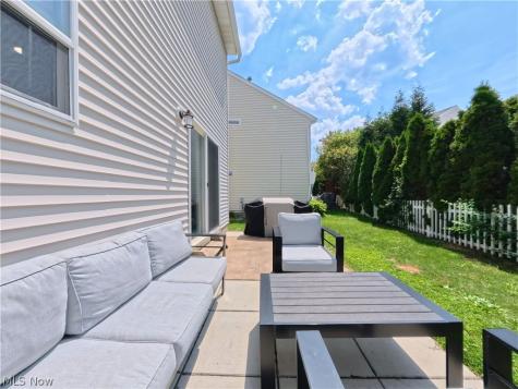 1271 Oxford Circle Akron OH 44312