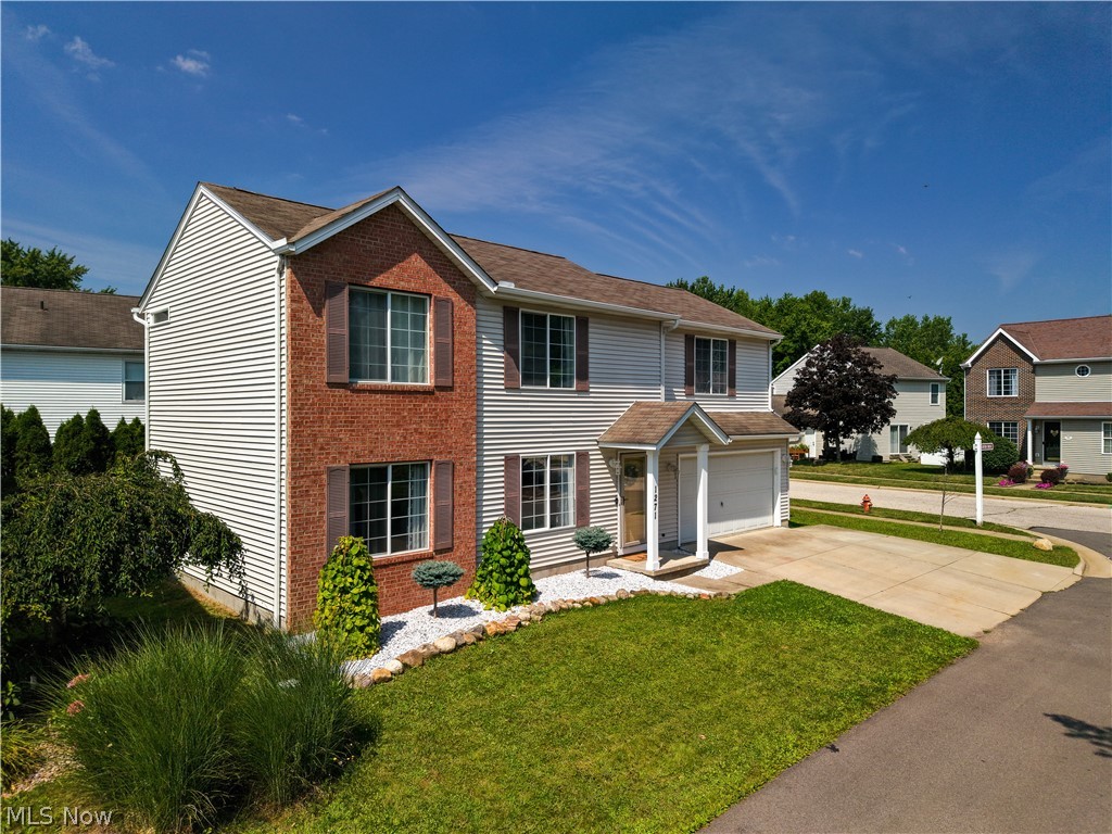 1271 Oxford Circle Akron OH 44312