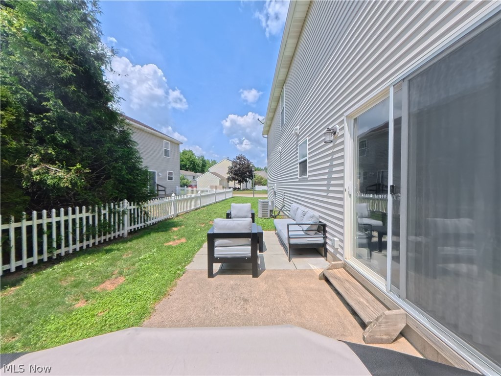 1271 Oxford Circle Akron OH 44312
