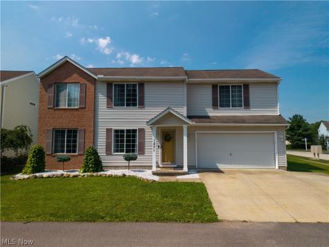 1271 Oxford Circle Akron OH 44312