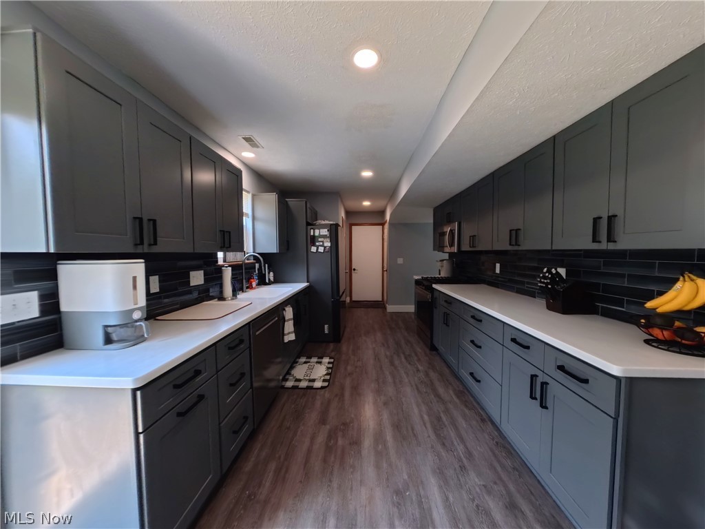 1271 Oxford Circle Akron OH 44312