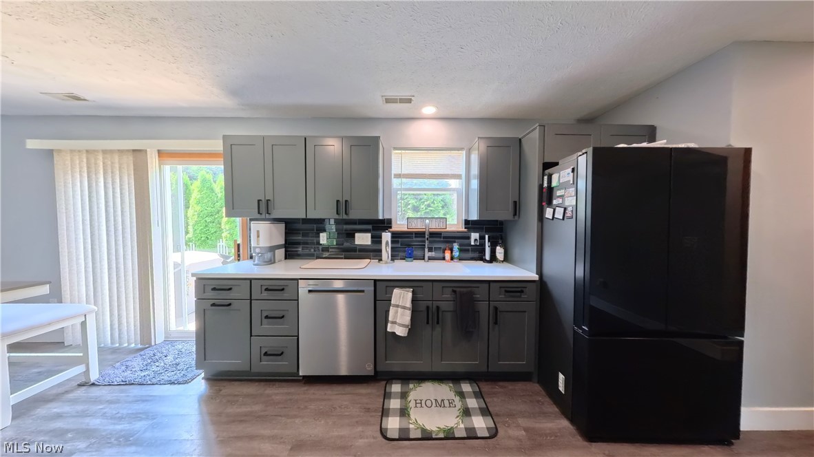 1271 Oxford Circle Akron OH 44312