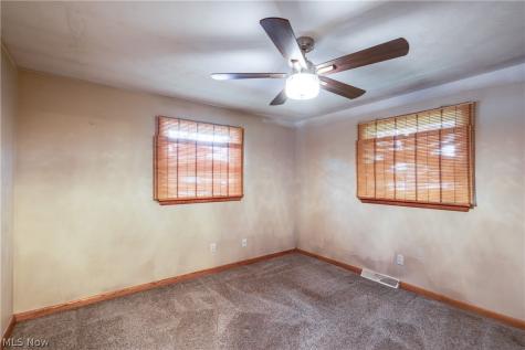 1402 Brookwood Drive Mogadore OH 44260