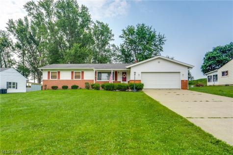 1402 Brookwood Drive Mogadore OH 44260