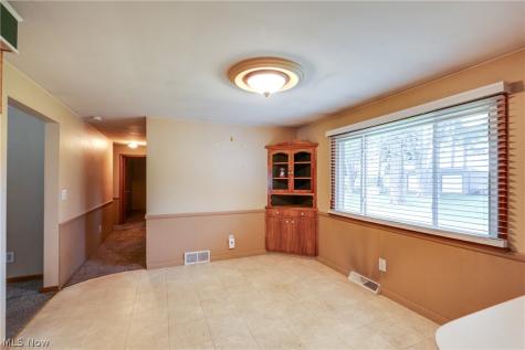1402 Brookwood Drive Mogadore OH 44260