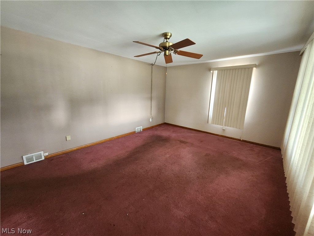105 Helena Drive Struthers OH 44471