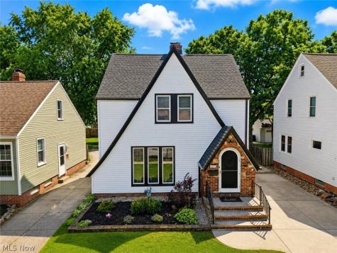 8005 Dresden Avenue Parma OH 44129