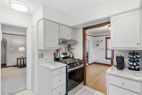 8005 Dresden Avenue Parma OH 44129