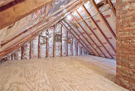 8005 Dresden Avenue Parma OH 44129