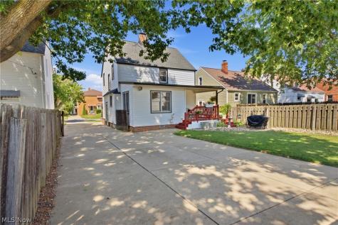8005 Dresden Avenue Parma OH 44129