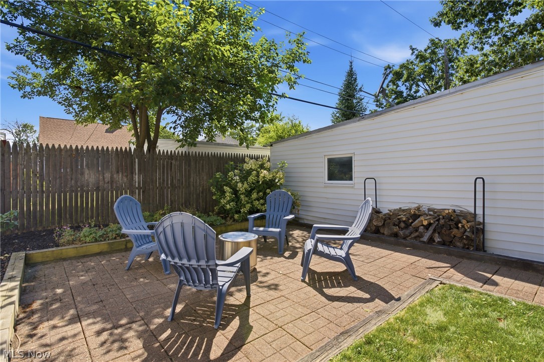 8005 Dresden Avenue Parma OH 44129