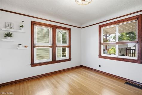 8005 Dresden Avenue Parma OH 44129