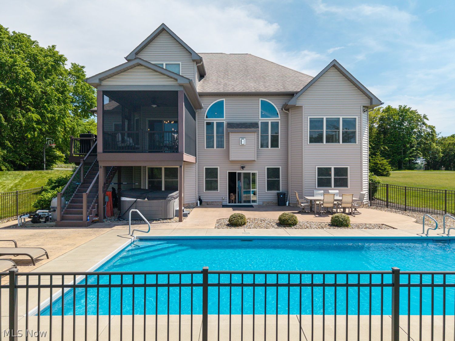 7497 Hunters Glen Lane Seville OH 44273