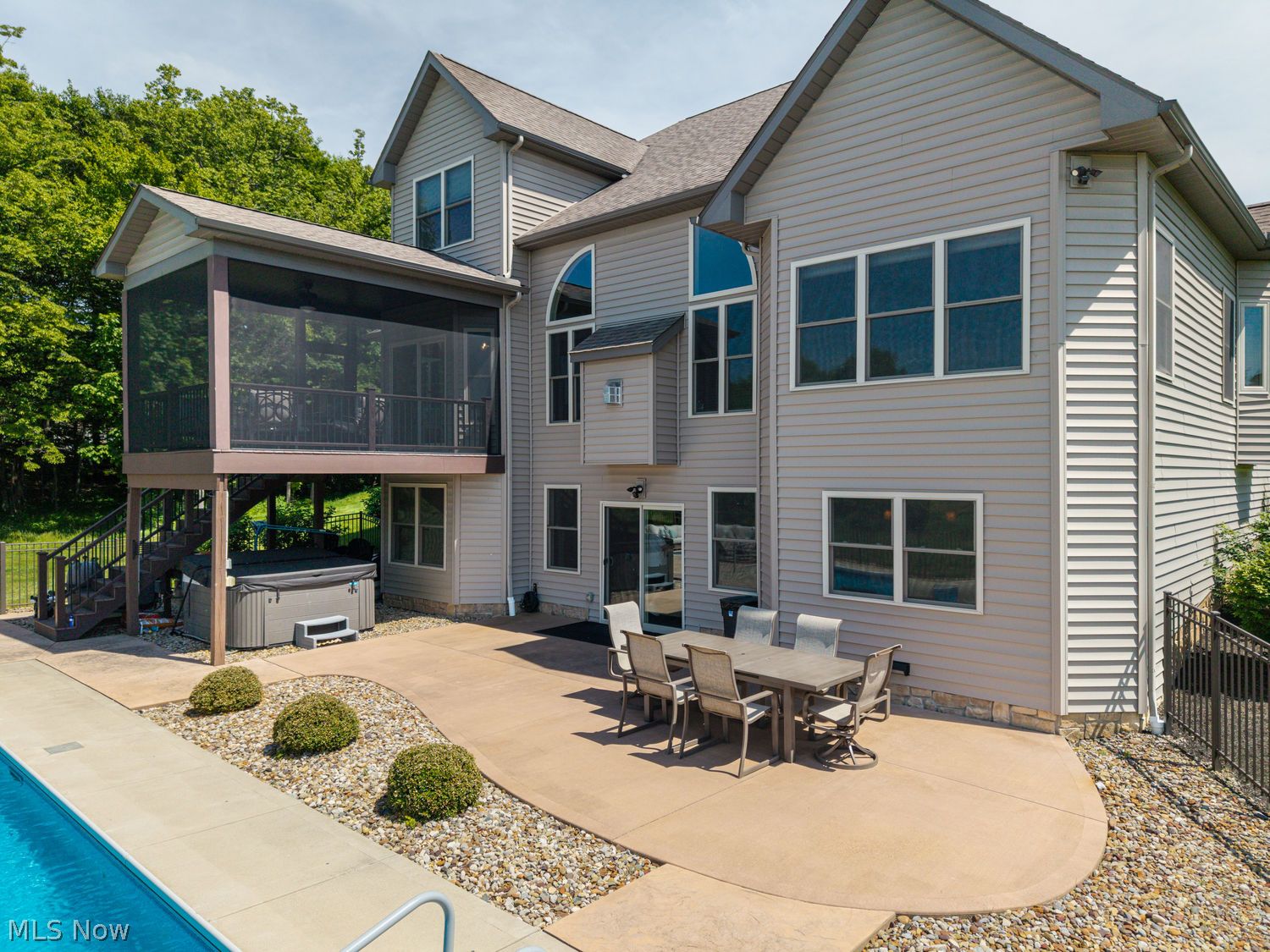 7497 Hunters Glen Lane Seville OH 44273