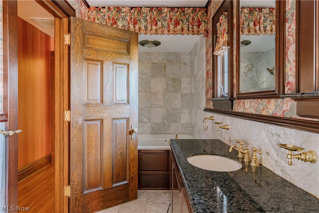 1325 Bunker Hill Road Ashtabula OH 44004