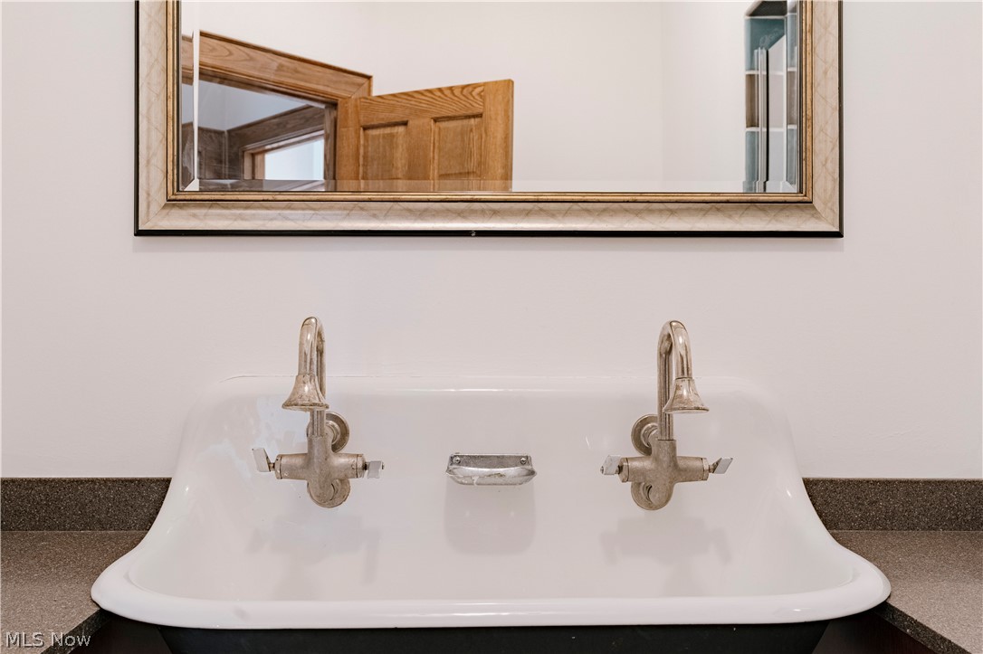 1325 Bunker Hill Road Ashtabula OH 44004