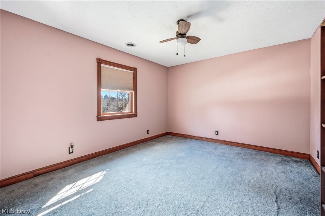 1511 Lake Front Drive Salem OH 44460
