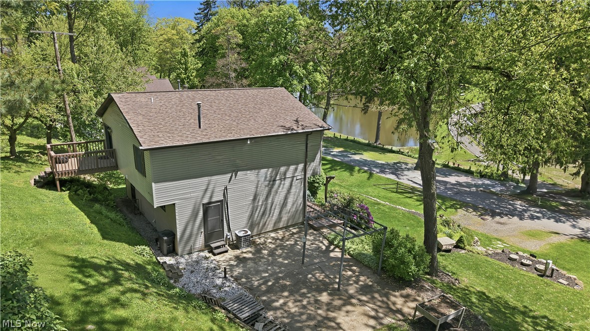 1511 Lake Front Drive Salem OH 44460