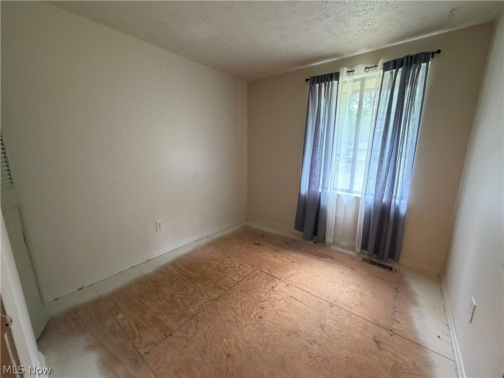 117 Dennis Drive Cortland OH 44410