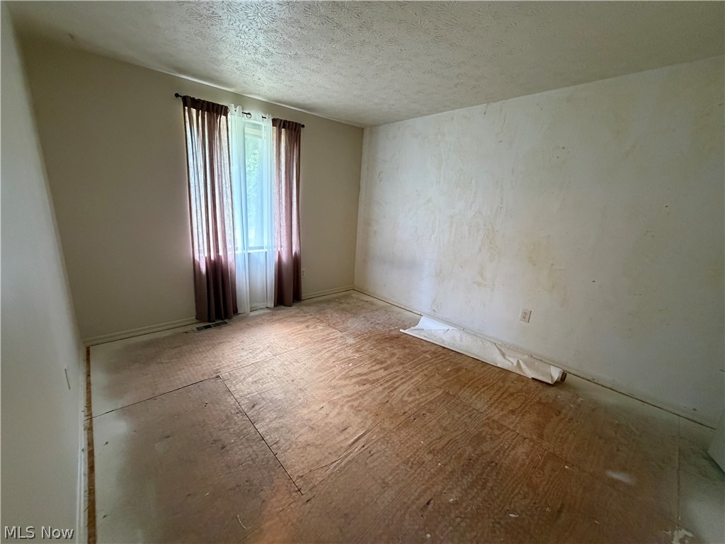 117 Dennis Drive Cortland OH 44410