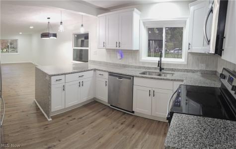 4867 Royalwood Road North Royalton OH 44133