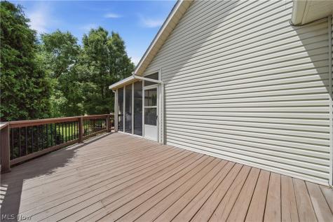 1070 Wedgefield Court NE North Canton OH 44720