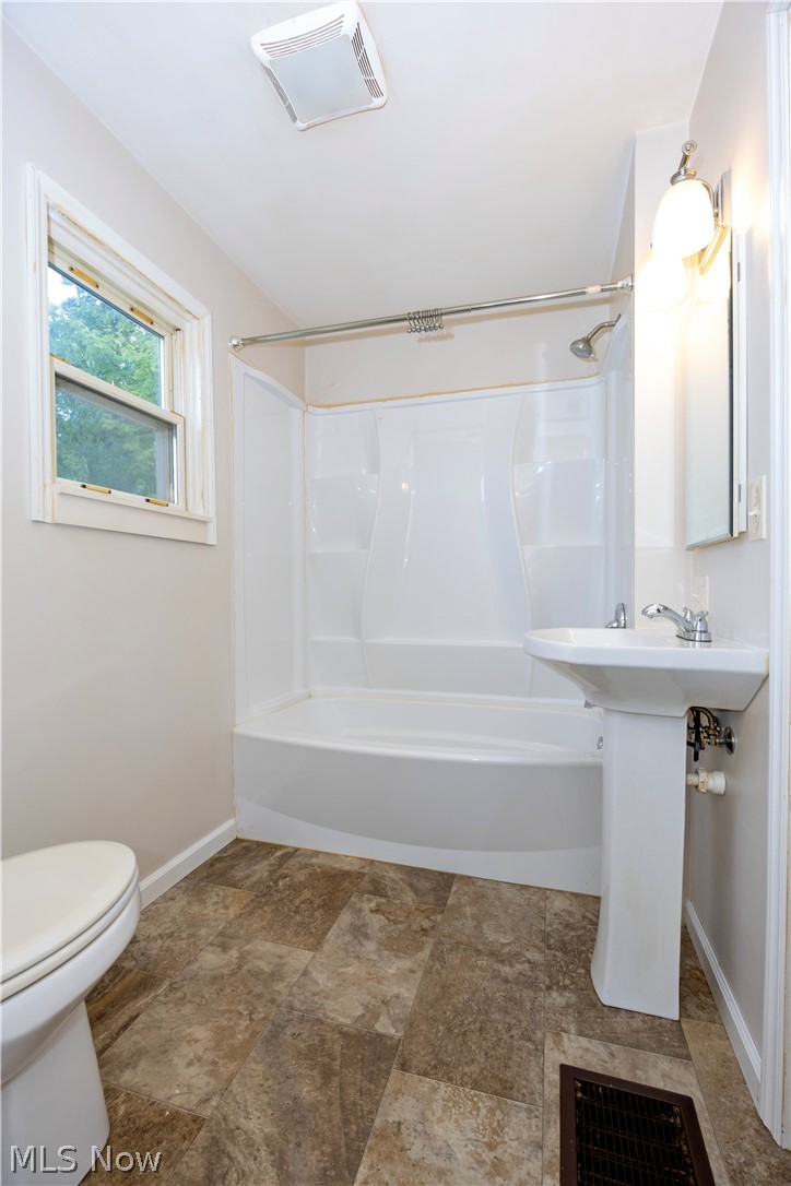 324 N Market Street Loudonville OH 44842